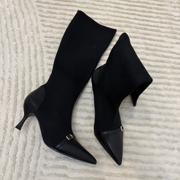 Elegant Black Knee-High Women's Boots - Picture 5 of 7